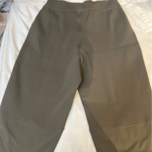 Lululemon Relaxed Pants Fit HR Knit Crop 24” Nomad Size : XS - Picture 12 of 16